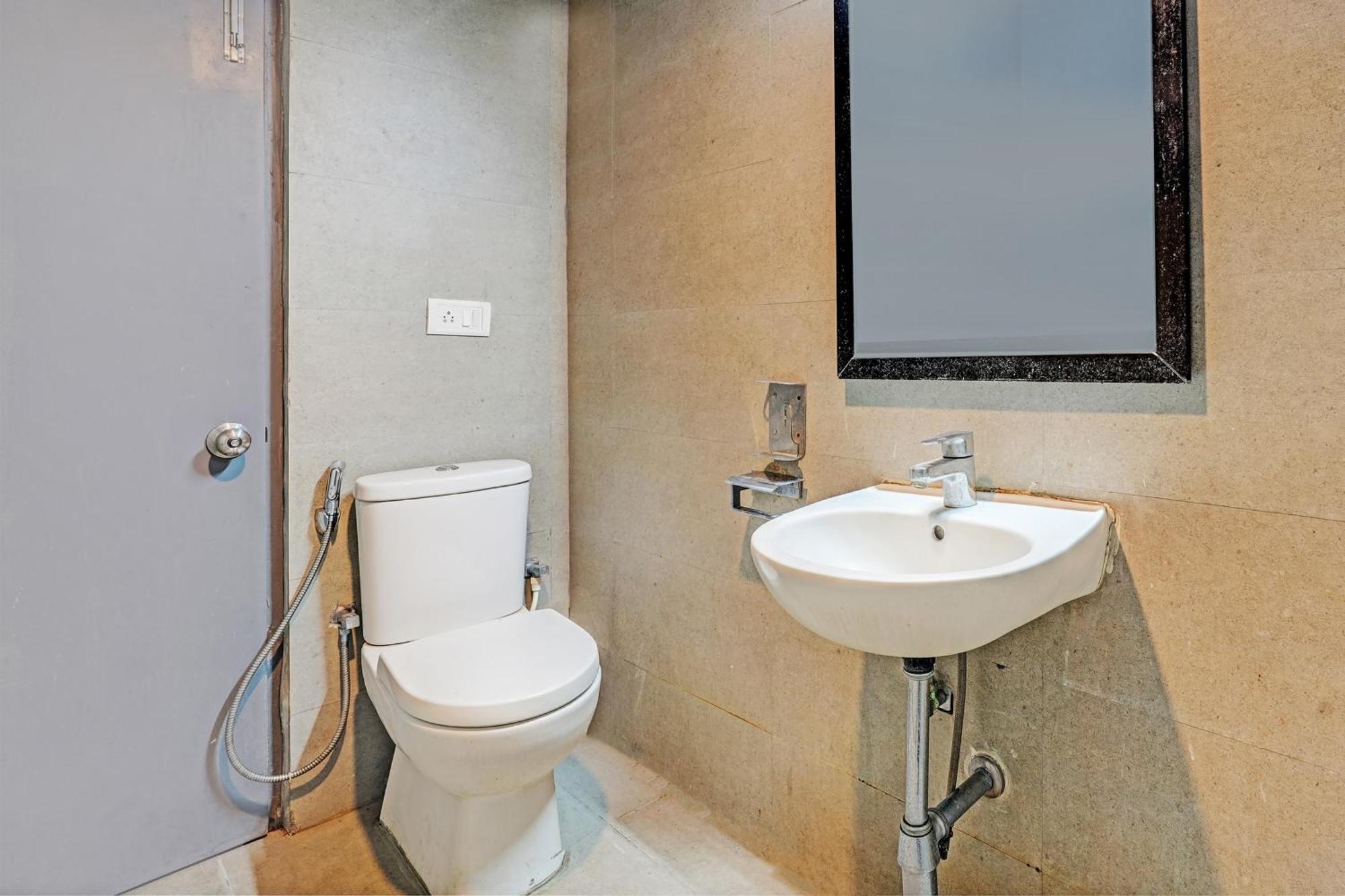 Super Townhouse Ramamurthy Nagar Formerly Navya International Bangalore Exterior foto